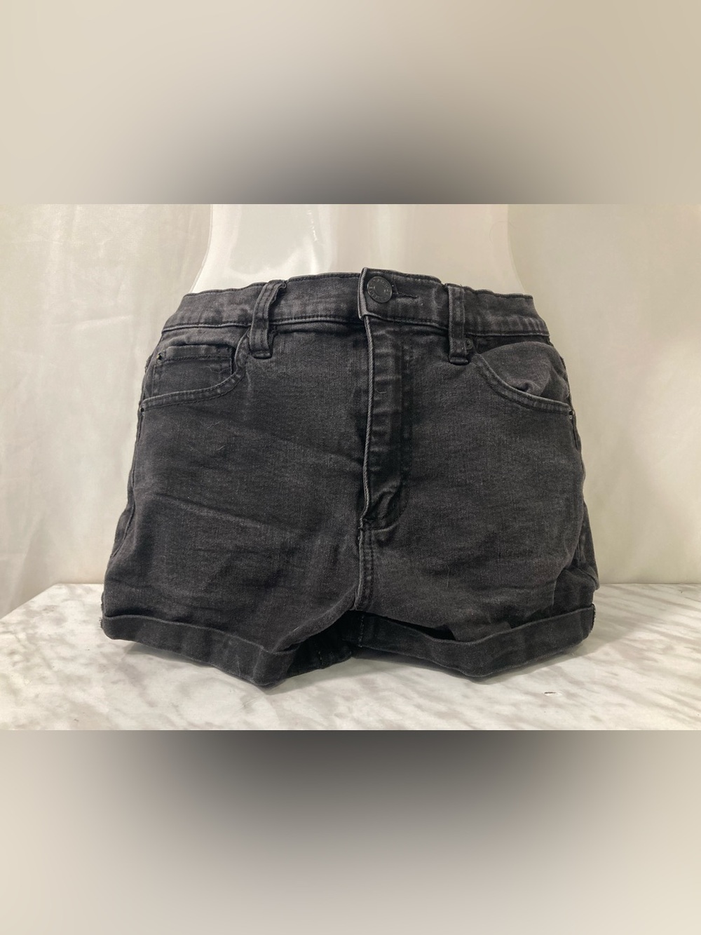 Garage Denim Black Wash High Rise Cuffed Jean Shorts Size 5 / 27
